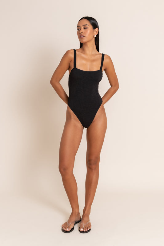 LIA ONE PIECE - ONYX