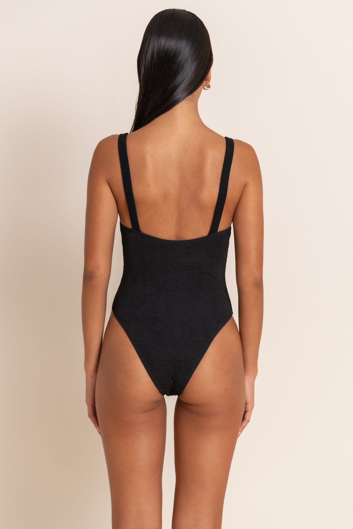 LIA ONE PIECE - ONYX