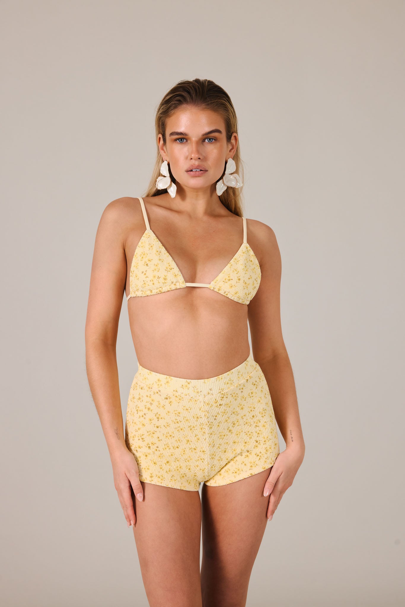 LOLA SHORT - MARIGOLD