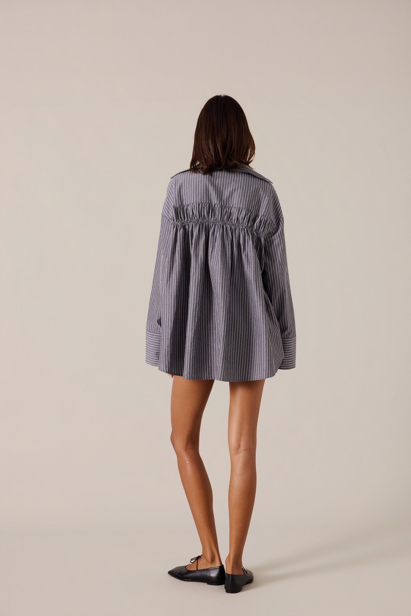 ISLA SHORT - GRAPHITE
