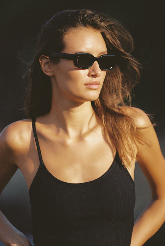 AKARI SUNGLASSES - BLACK